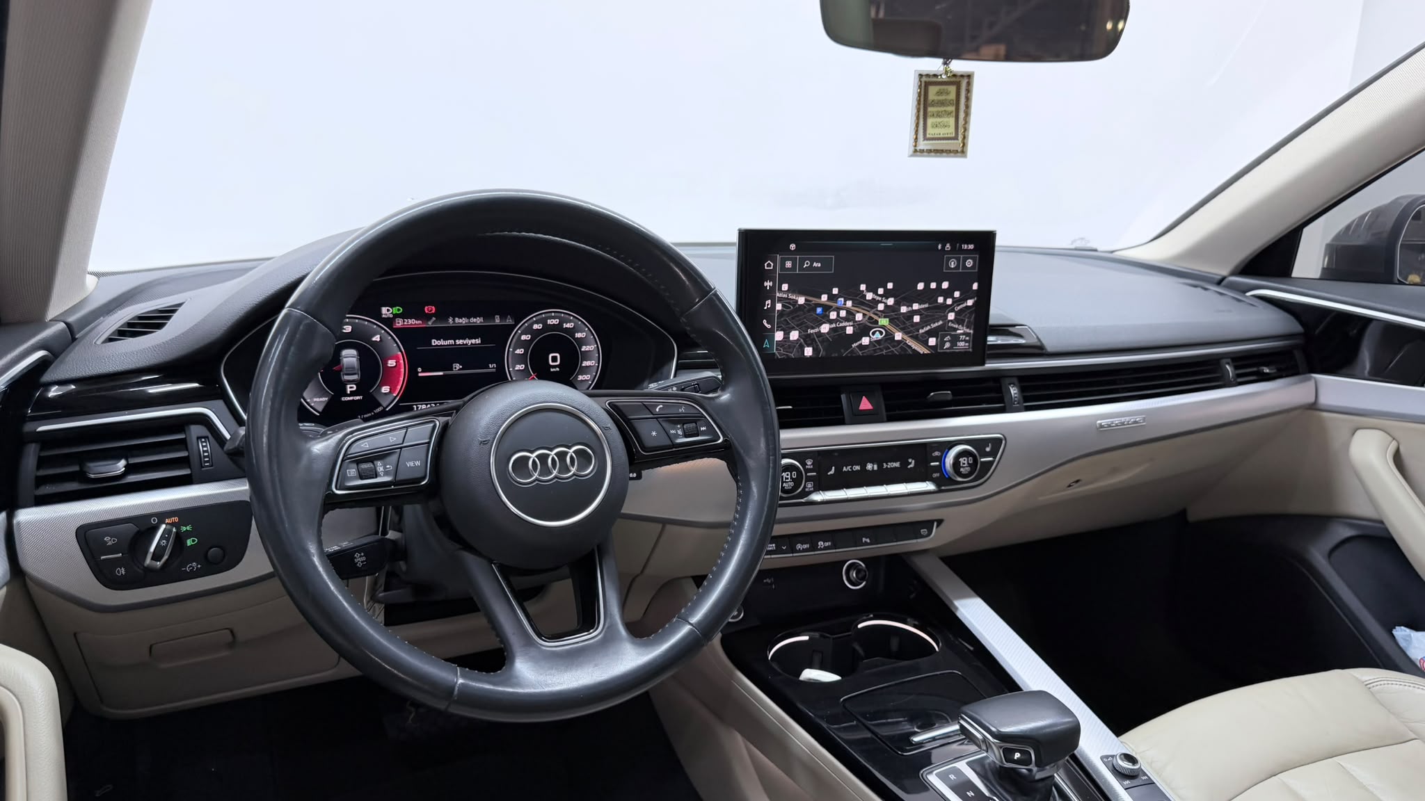 AUDI A4 19